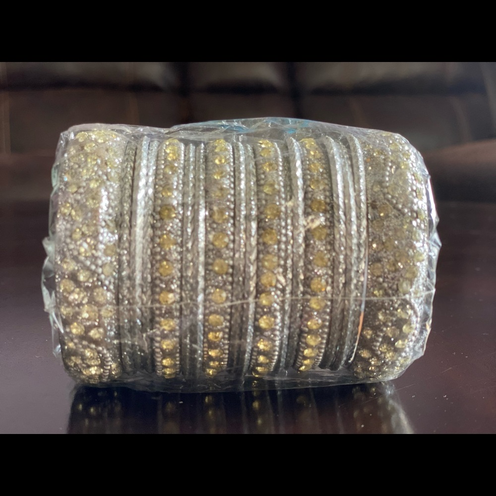 Intricate Two Hand Bangle Set - Picture 4 of 4